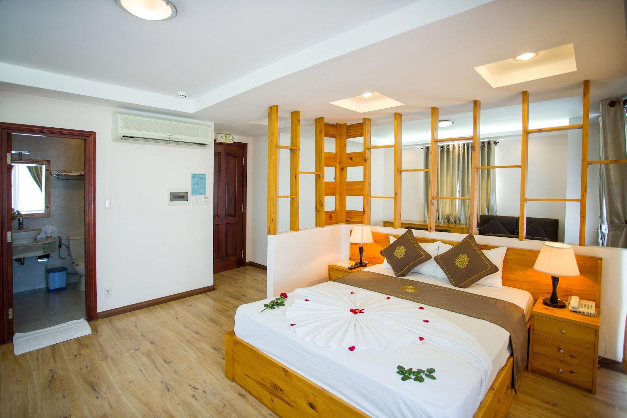 Copac Hotel На Транг Екстериор снимка