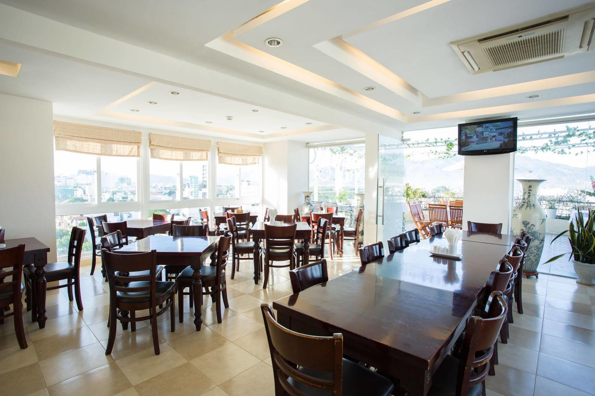 Copac Hotel На Транг Екстериор снимка